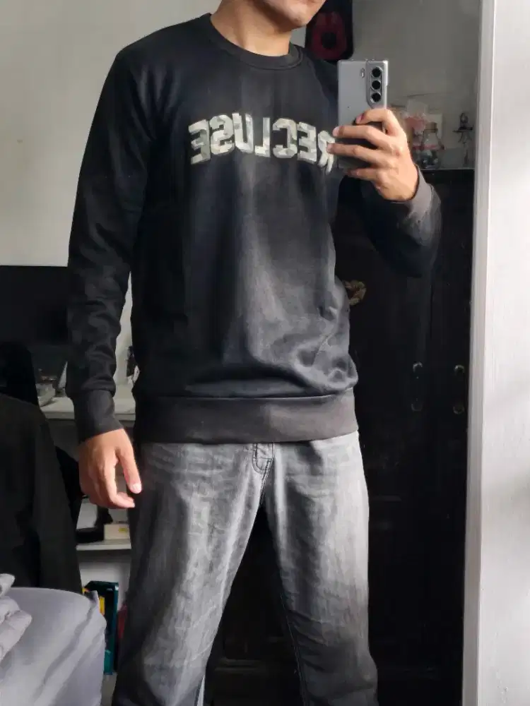 sweater hitam recluse