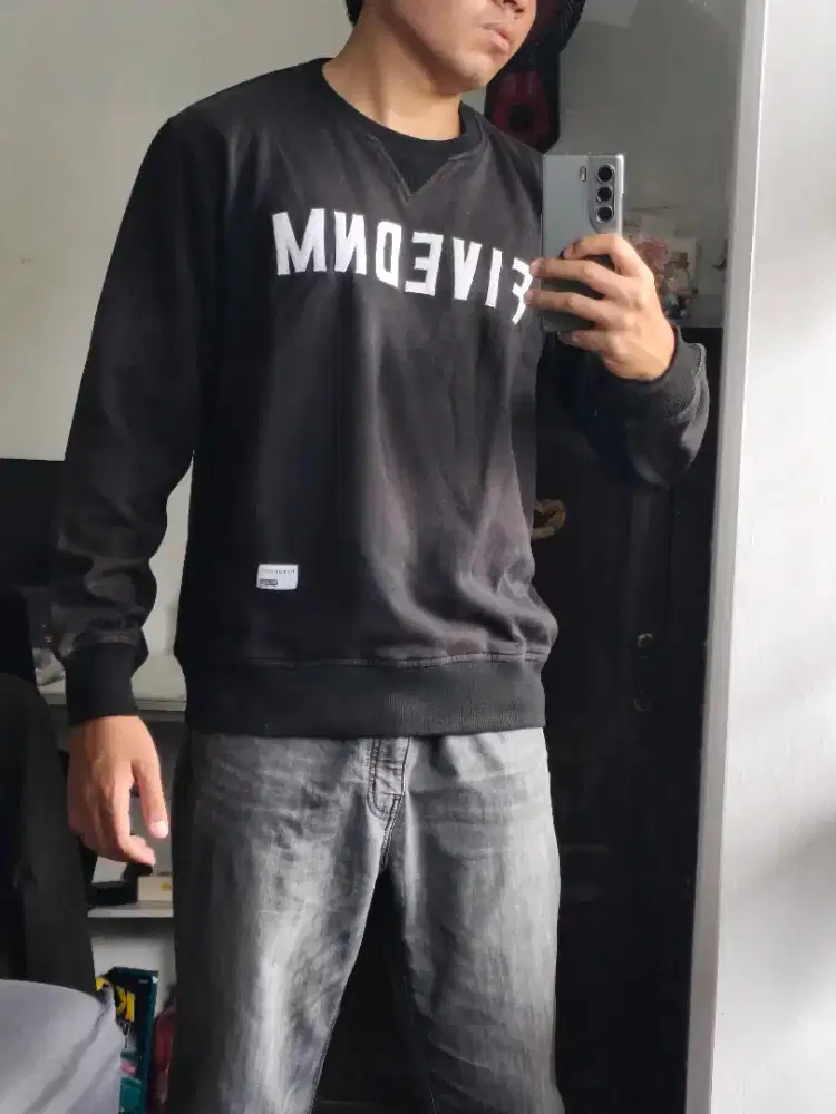 sweater fivedenim hitam