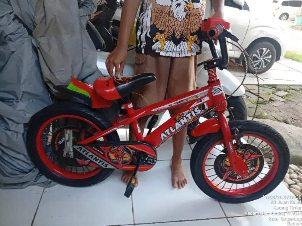 Sepeda Atlantis nomer 16 ada musik