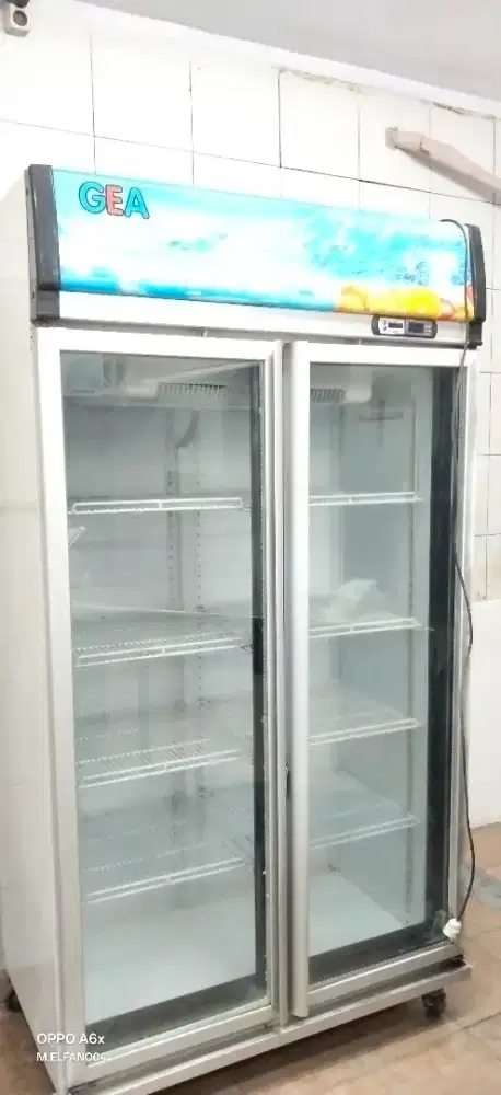 Showcase chiller 2 pintu