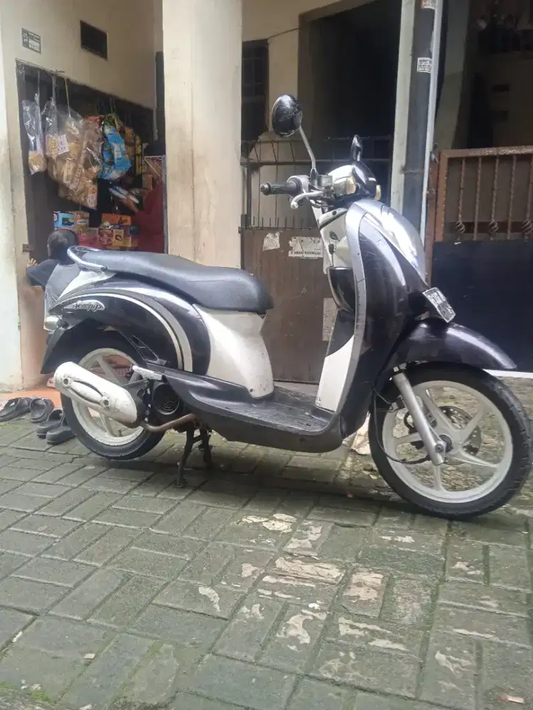Honda Scoopy karbu th 2011 original ss komplit