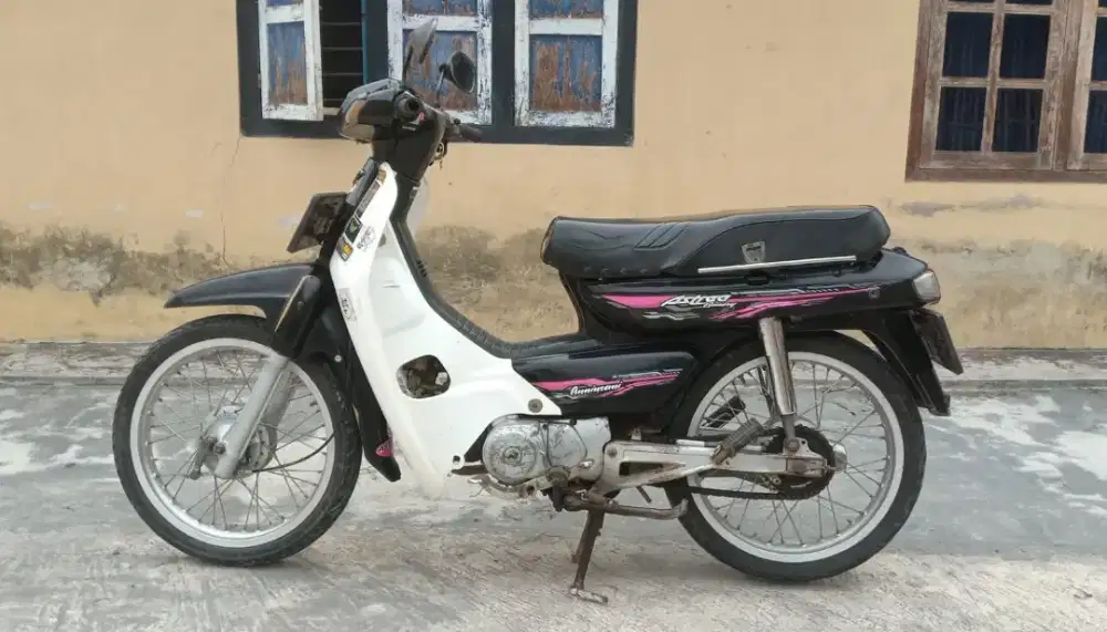Astrea legenda grand THN 2002 plat AB Wonosari