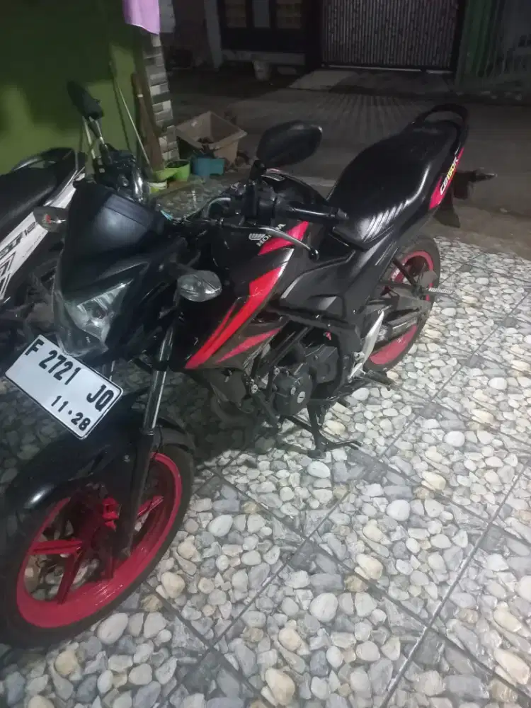 Dijual cepat Honda CB 150 R 2013