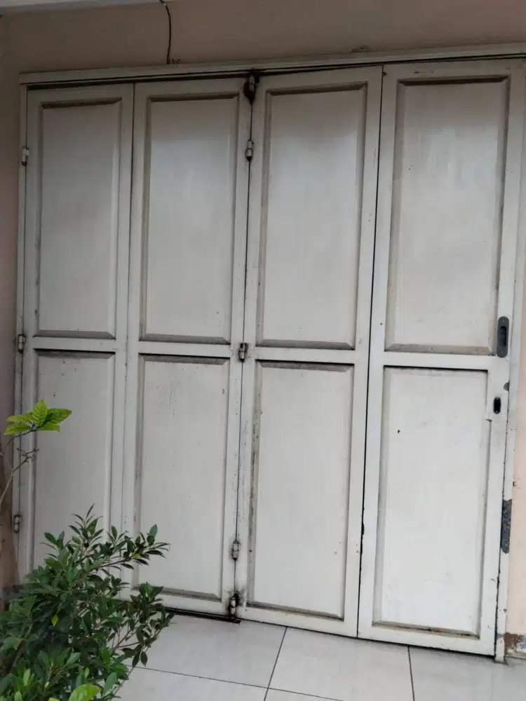 JUAL CEPAT FOLDING DOOR BEKAS 2,5 x 1,5