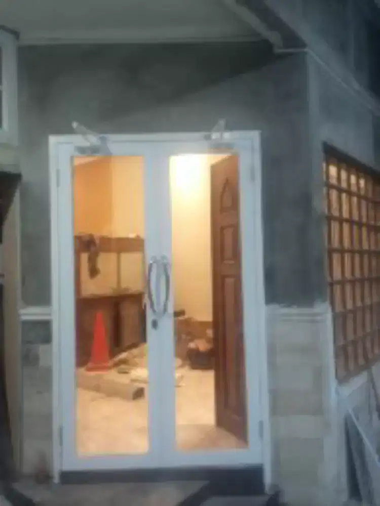 Specialis almunium&kaca