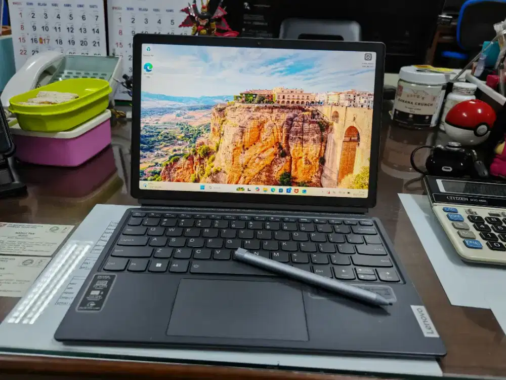 Lenovo Duet 5i seperti Surface core i7 gen 13 16GB/512Gb. Like new!