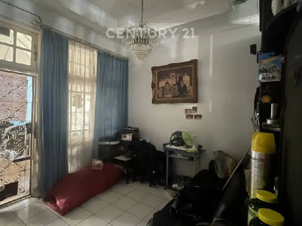 Rumah Vintage Di Villa Melati Mas Tangerang