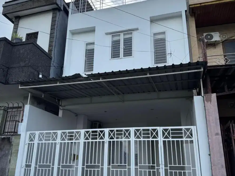 Rumah 3 Lantai Mewah di Jl Dewi Sri, Kuta (CN)