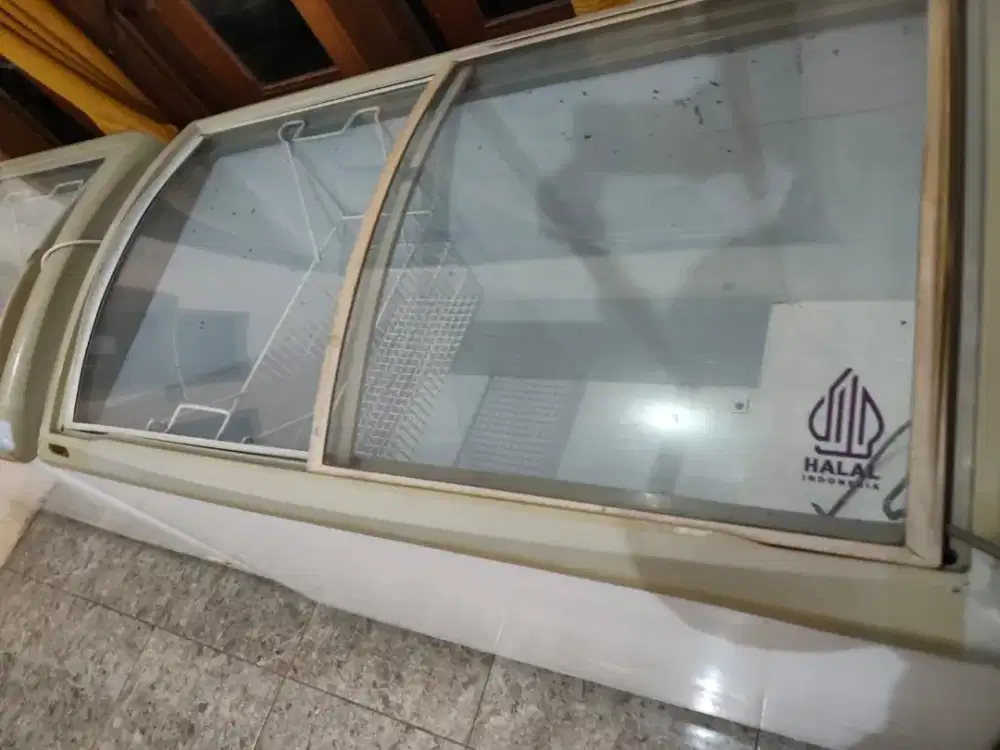 Freezer box kaca