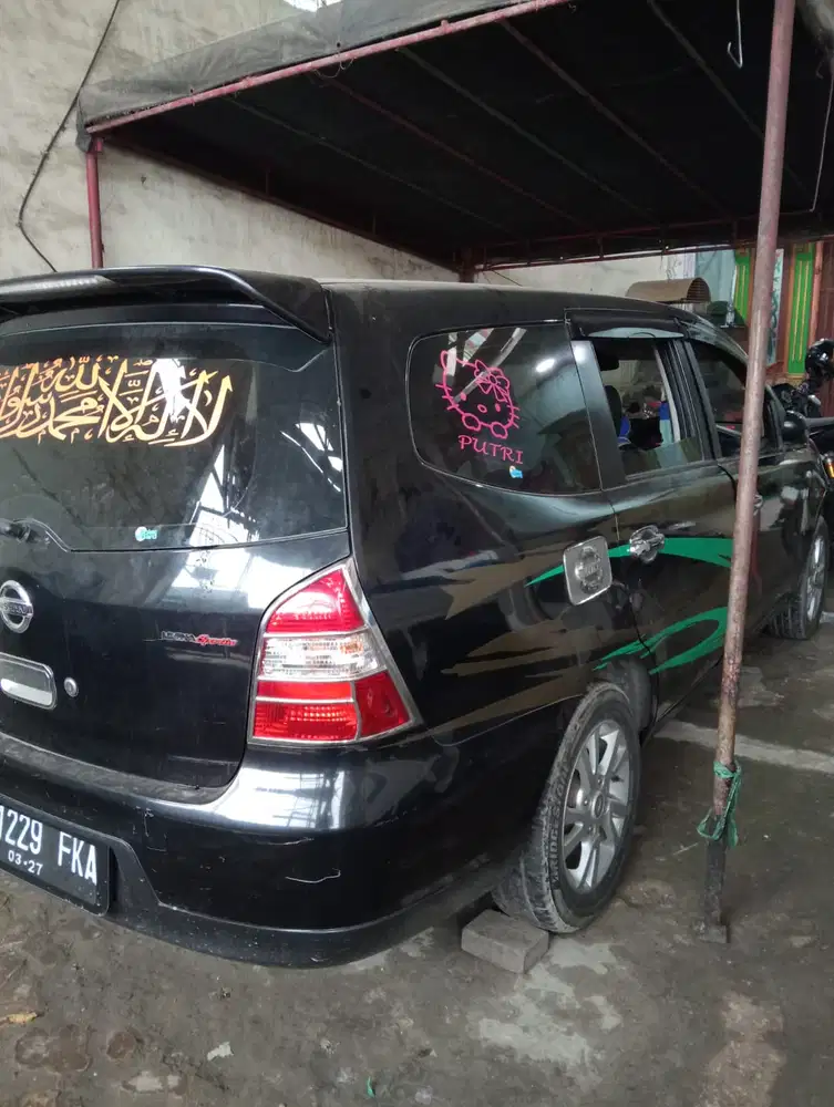 Nissan Grand livina 2012 Bensin