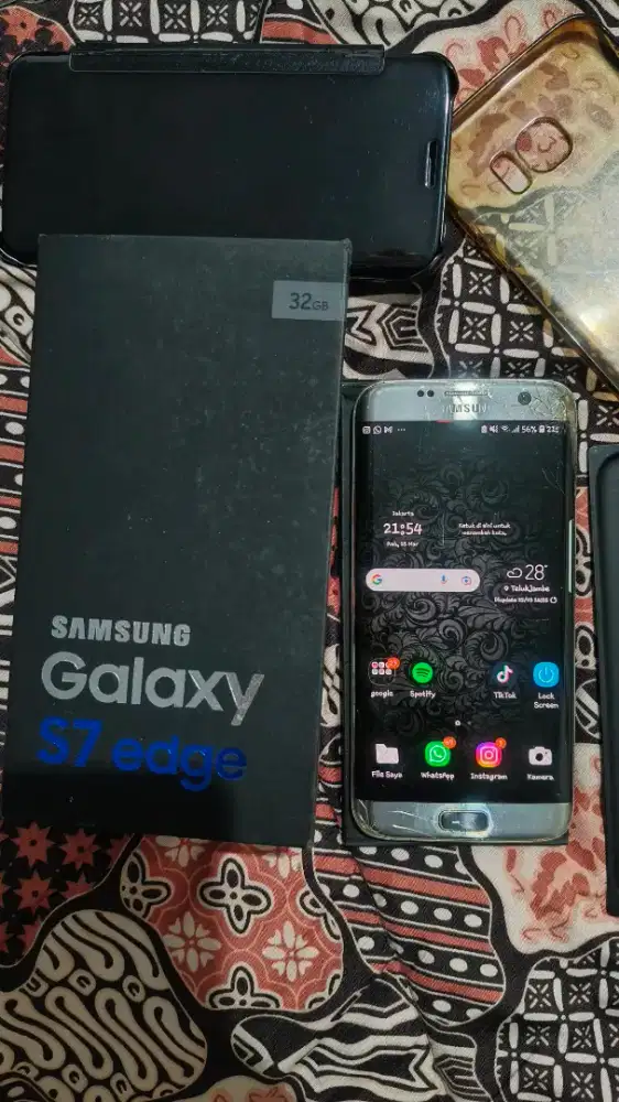Samsung galaxy S7 Edge lengkung