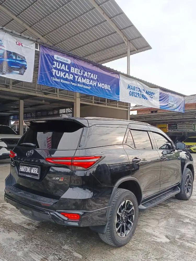 VRZ GR 2.8 AT 2022 HITAM