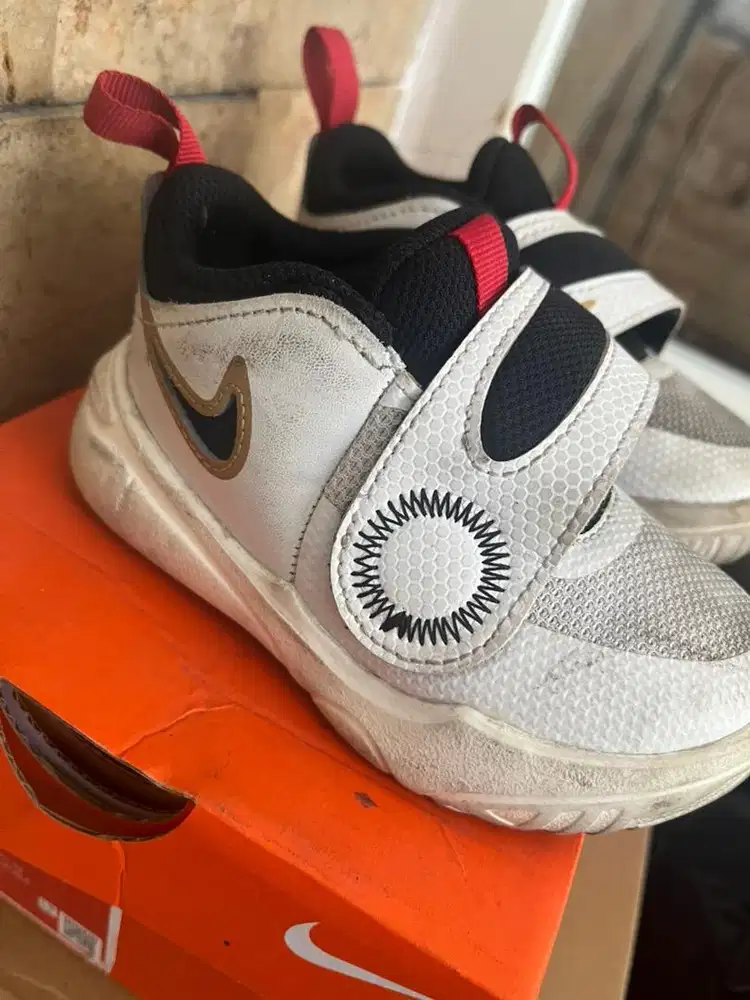 Sepatu Nike anak 2-3 Tahun