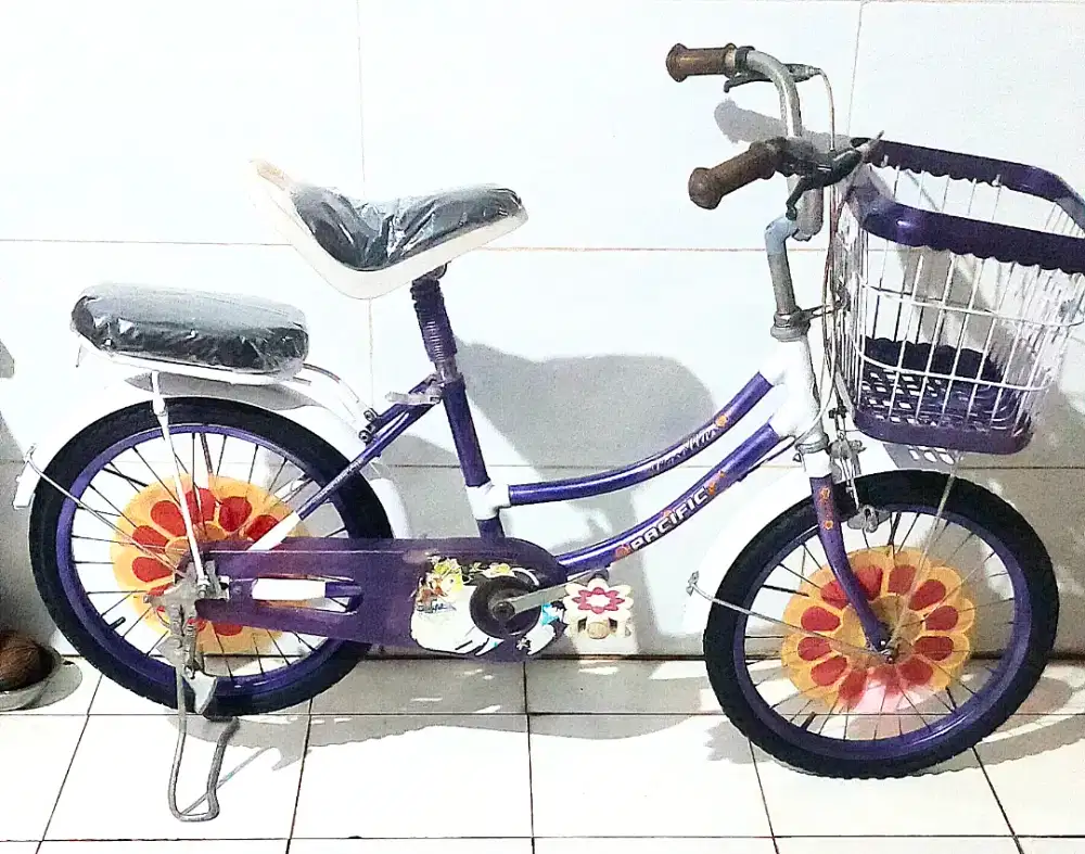 Sepeda ukuran 18, merk PACIFIC(umur 4 thn -8 thn)