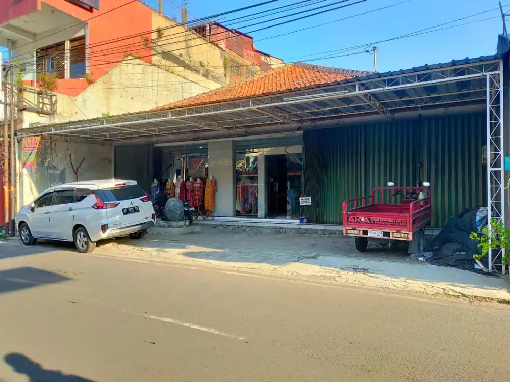 Jl Kalilarangan Jayengan Serengan Surakarta Ruko dijual dekat Pasar Singosaren Solo
