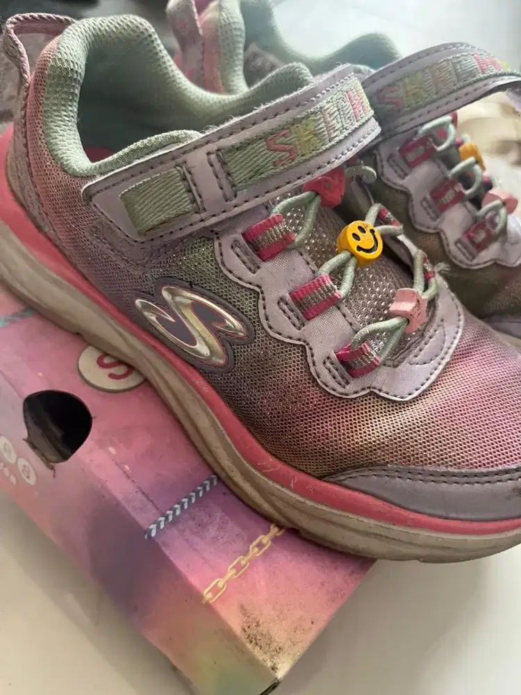 Sepatu Skecher Anak 6-7th