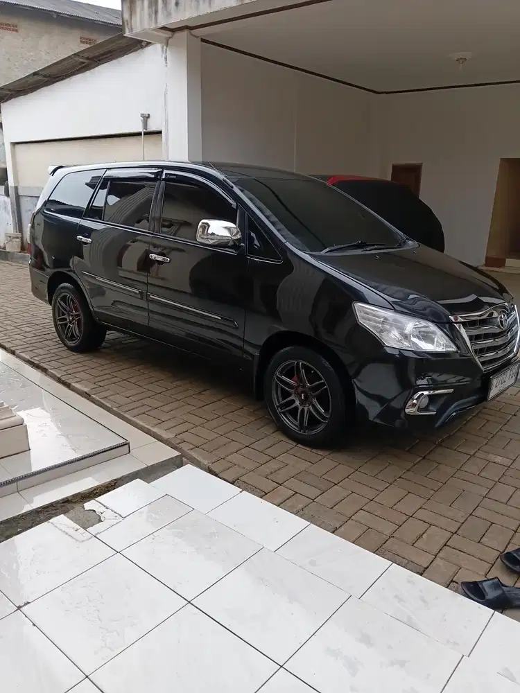 Toyota Kijang Innova 2005 Bensin