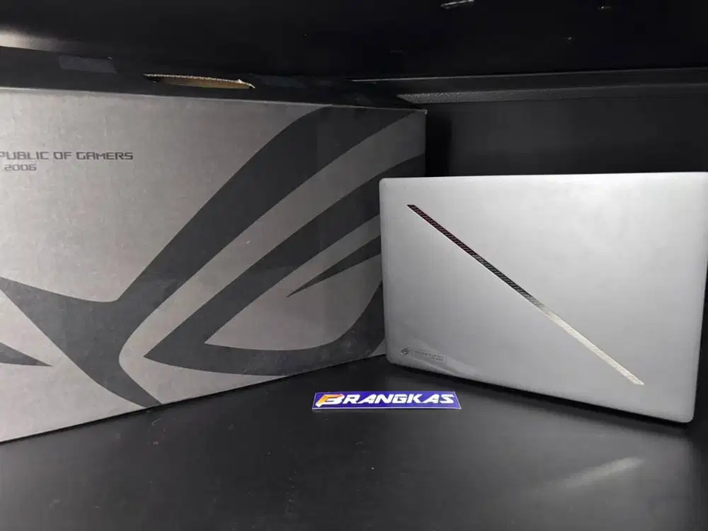 Asus ROG Zephyrus G14 GA403wr Ryzen AI 9 RTX 5070TI