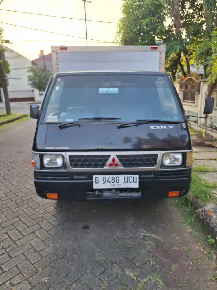 Mitsubishi L300 1 garis dari baru original