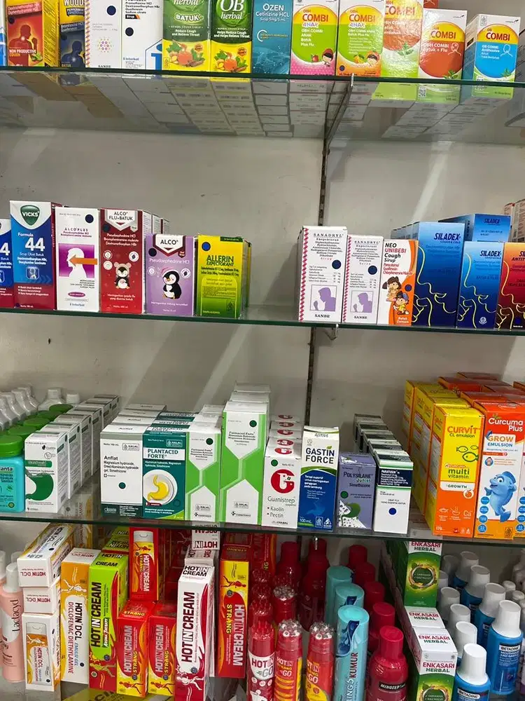 Di cari karyawan untuk apotek