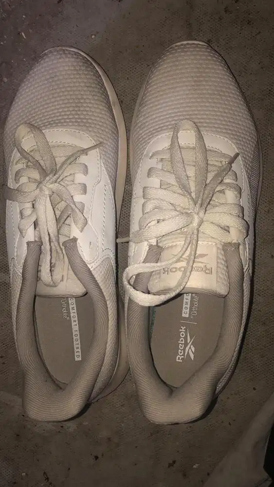 sepatu reebok ori masih kayak baru