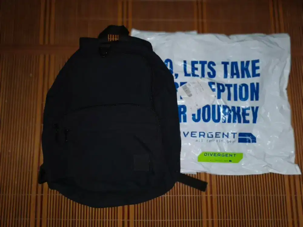 Berlin Backpack Divergent Poliester Ringan