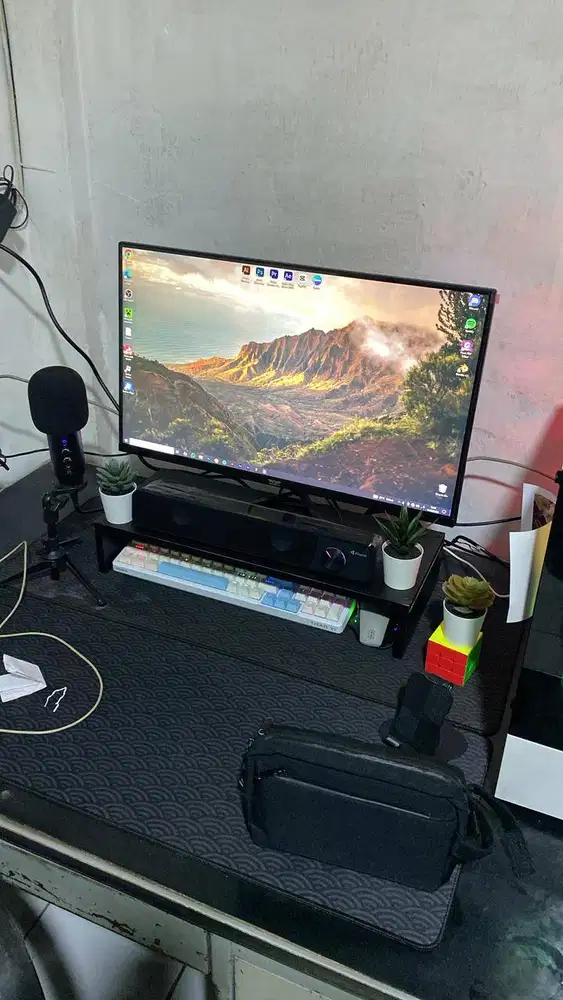 Fullset PC Gaming i5 Gen10 GTX 1650 Super SSD + Monitor 24 Inch