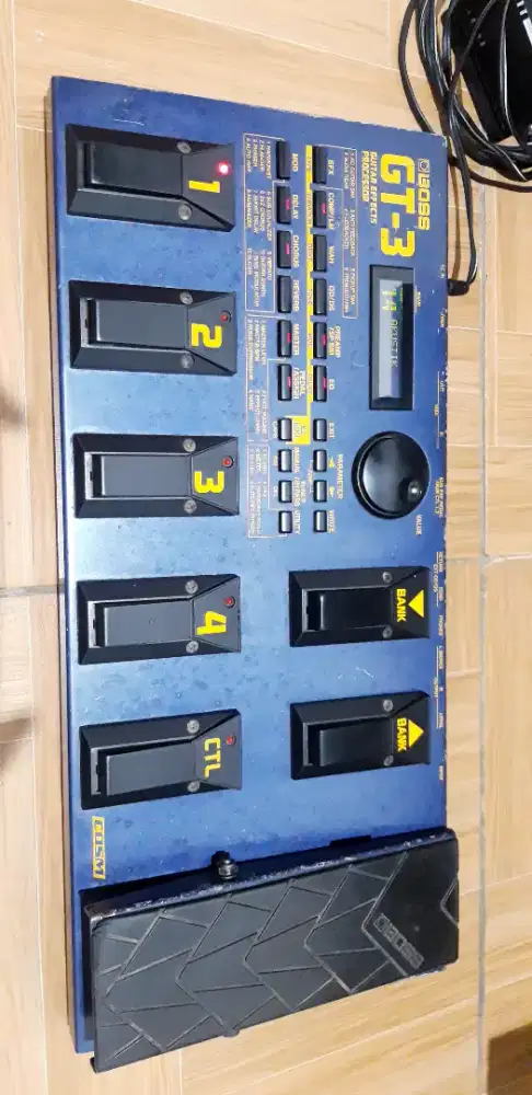 Efek gitar boss gt3