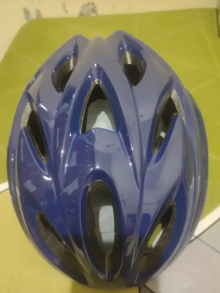 Helem Sepeda untuk anak dan dewasa