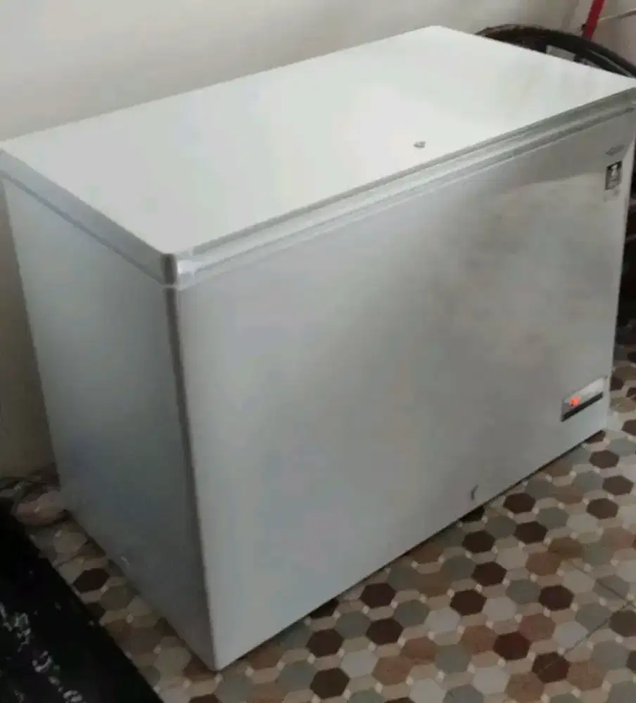 FREEZER AQUA 306 LT MASIH BARU