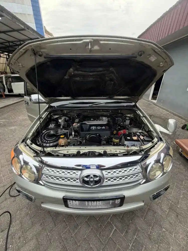 Toyota Fortuner 2010