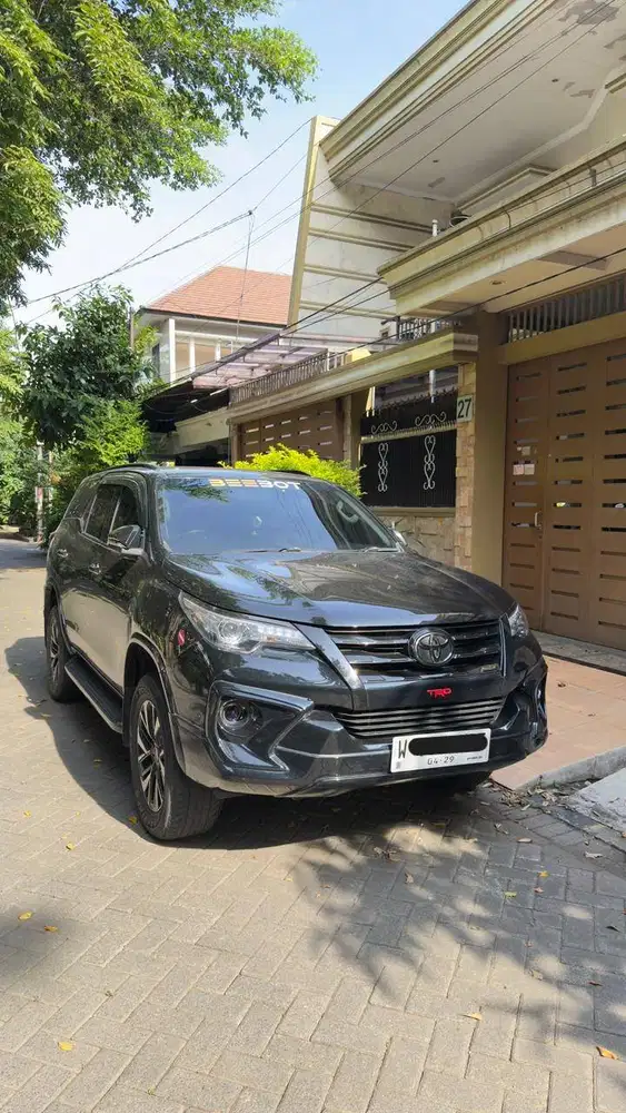 Toyota Fortuner SRZ 2.7 TRD Bensin 4x2 A/T 2019