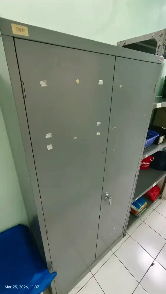 Lemari Besi Arsip 2 pintu