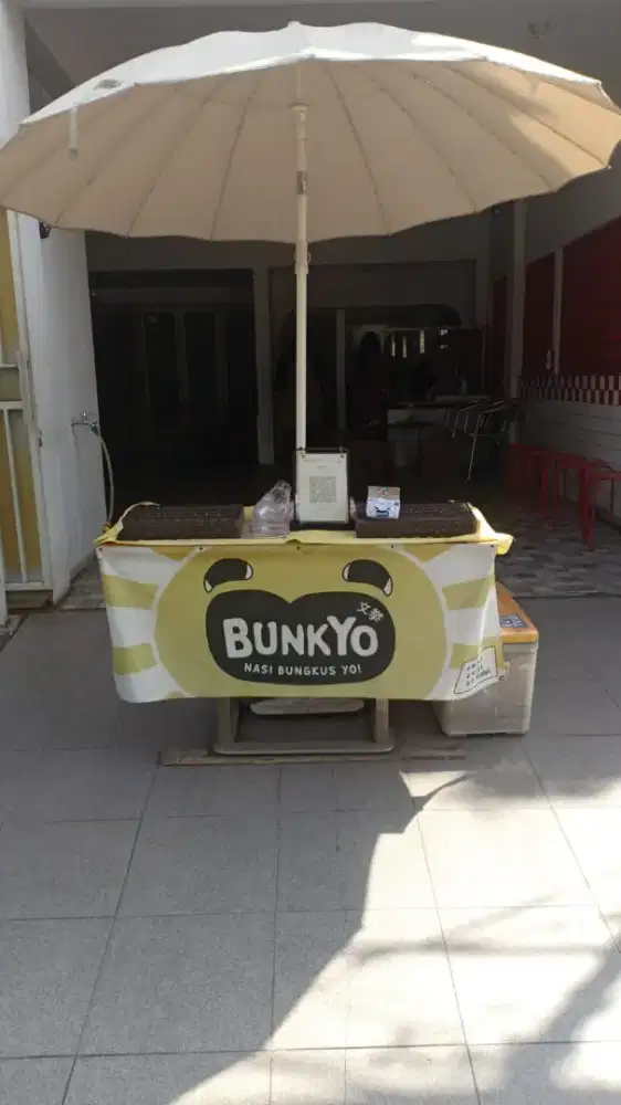 MASAK DAN JAGA STAND MAKANAN KETINTANG TENGAH SURABAYA