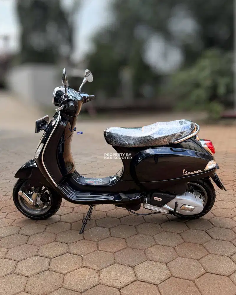JUAL MURAH VESPA LX 125 iGET FACELIFT 2021 MULUS