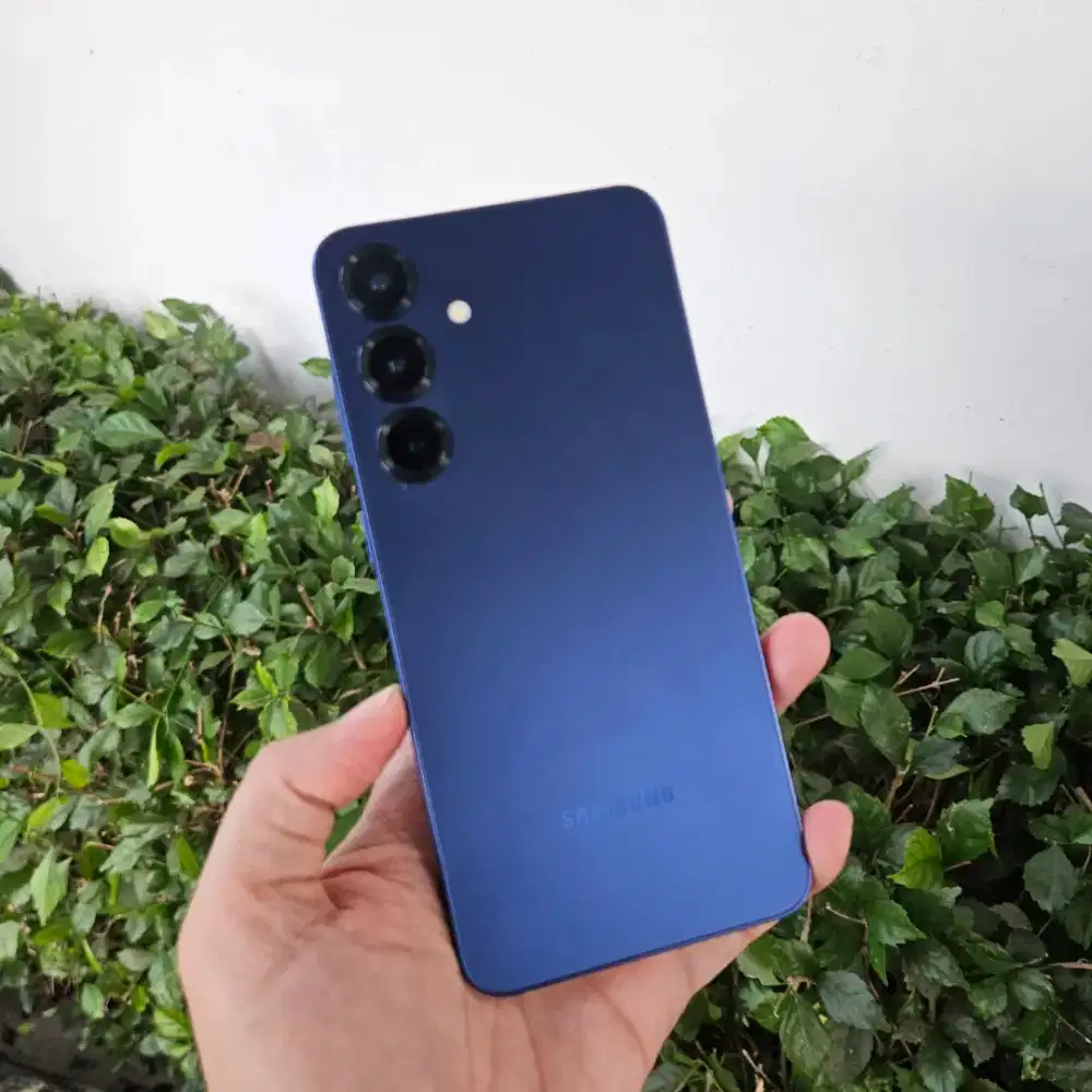 Samsung S25+ 12/256gb sein like new