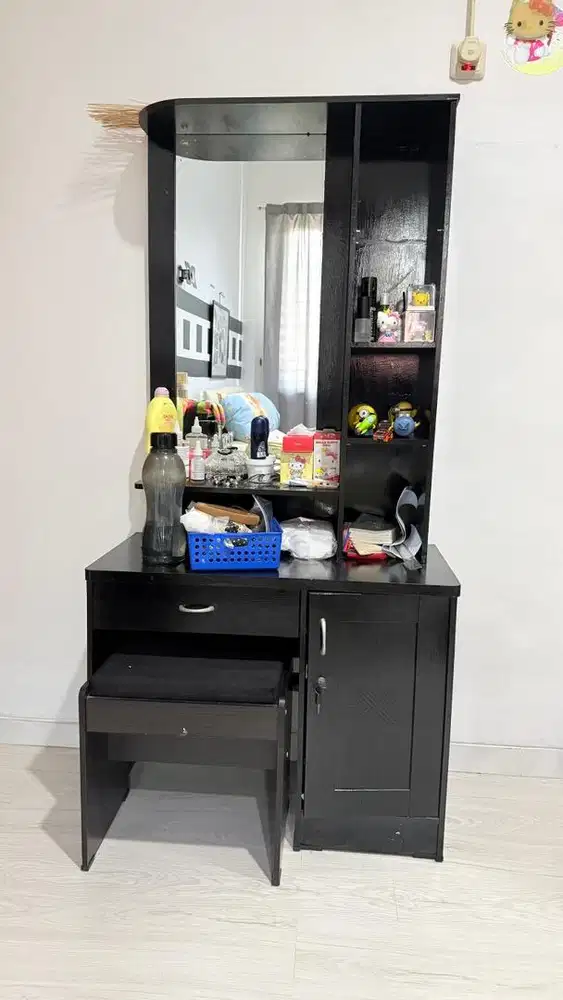 Meja Rias Hitam Kayu - bekas