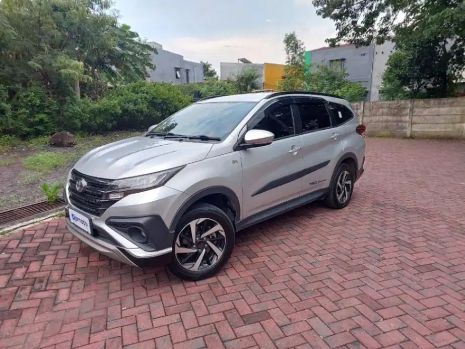DP MURAH Rush 1.5 TRD Sportivo Bensin-MT-2019 SILVER KF