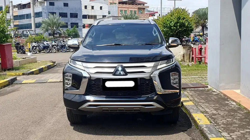 Mitsubishi pajero sport dakar ultimate 4x4 awd 2022 hitam sunroof