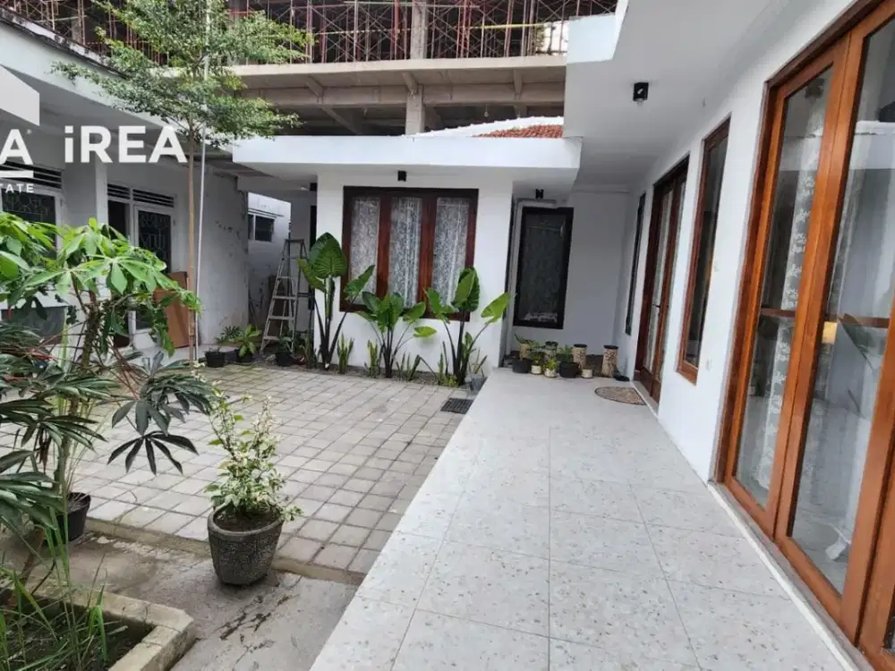 RUMAH DISEWAKAN DI SOLO DEKAT HOTEL ALILA