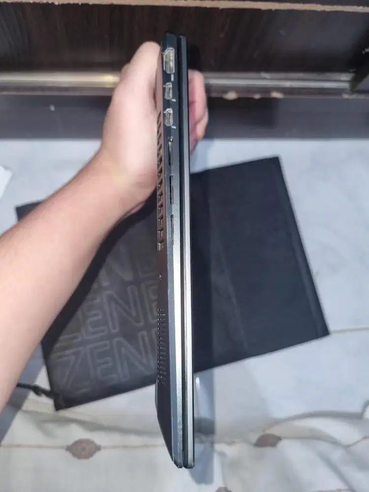 Laptop Bekas Rusak Asus Zenbook bisa NEGO