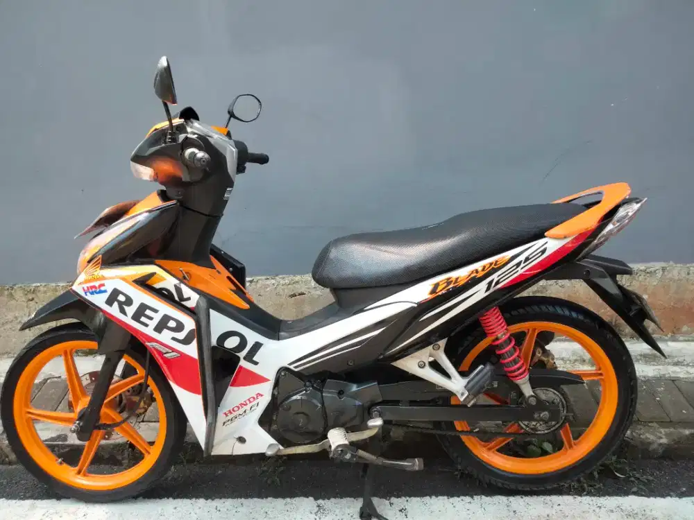 Honda Blade Repsol tahun 2016 siap pakai