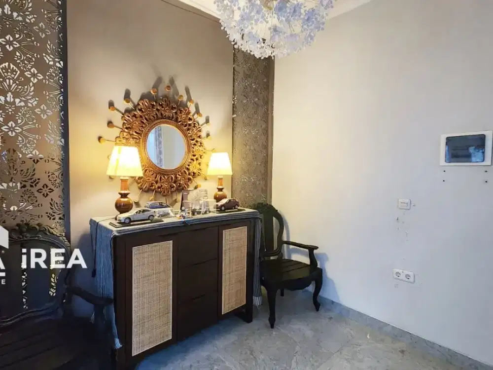 DISEWAKAN RUMAH MEWAH DI SOLO DEKAT HOTEL ALILA