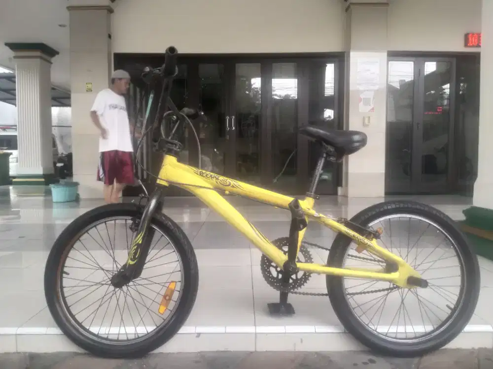 Sepeda United ukuran 20