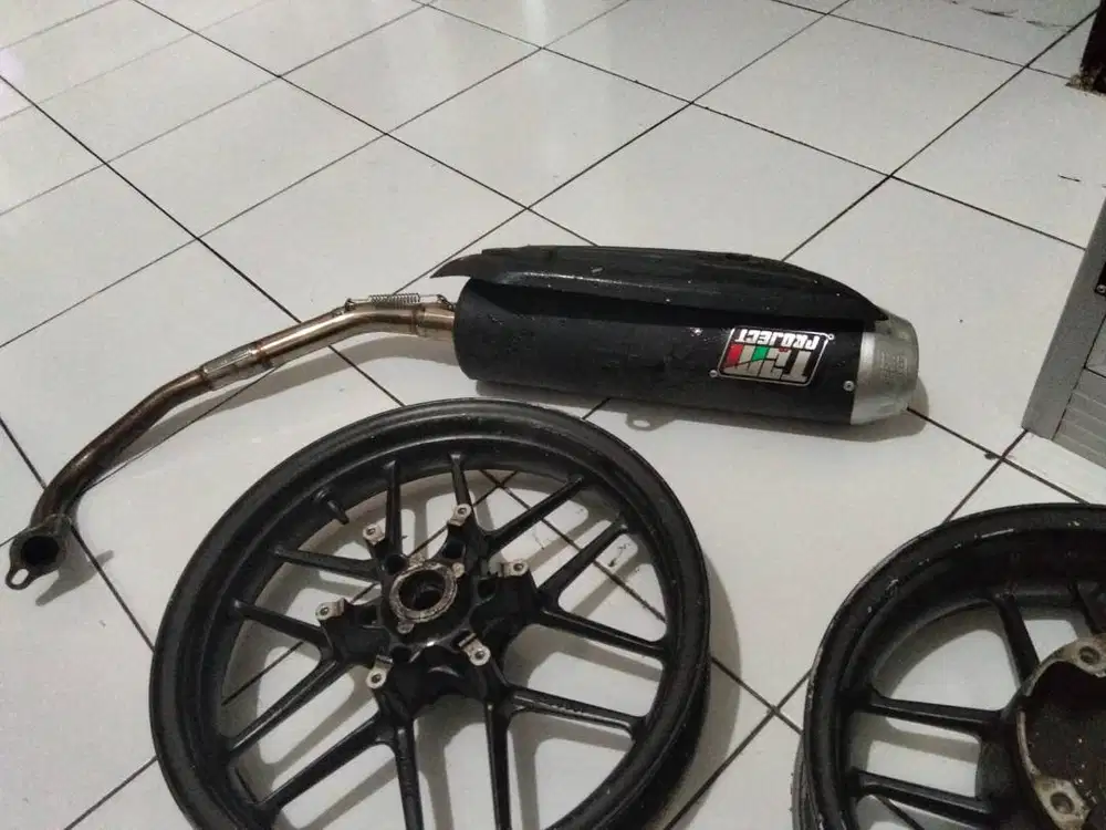 Jual Knalpot & Velg ADV 150