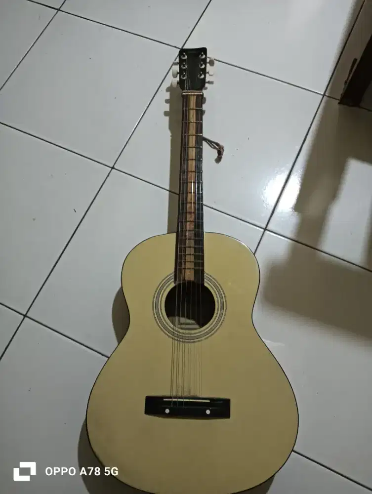 Gitar akustik Yamaha mulus aman siap pake