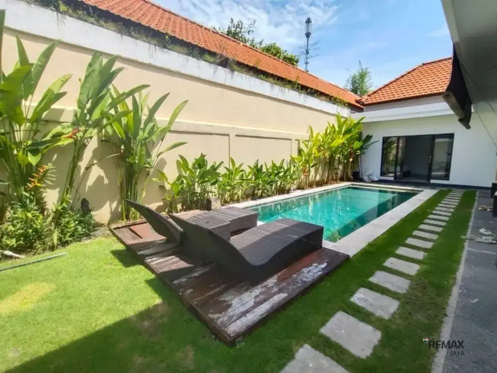 3 Bedroom Villa Near by Nude Cafe For Lease, Area Umalas, Kuta Utara