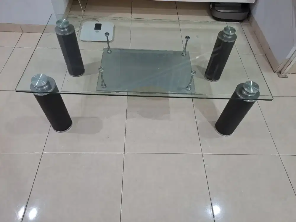 Jual meja ruang tamu kaca ada tingkat