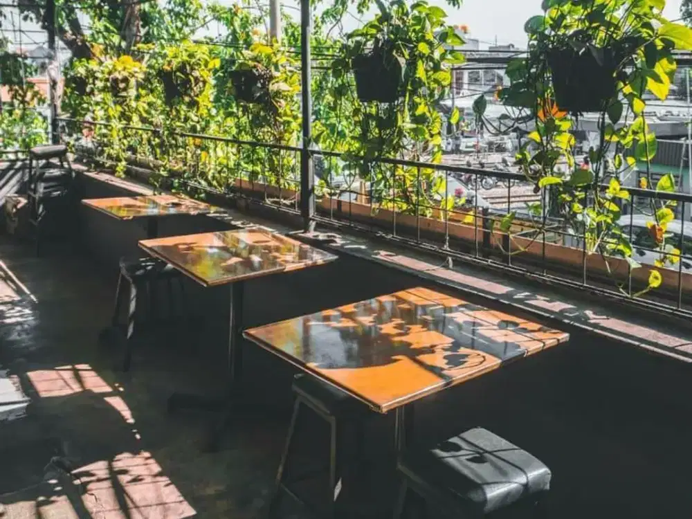 Langka Jual Komersial Area. Lokasi strategis di Kapasari Surabaya