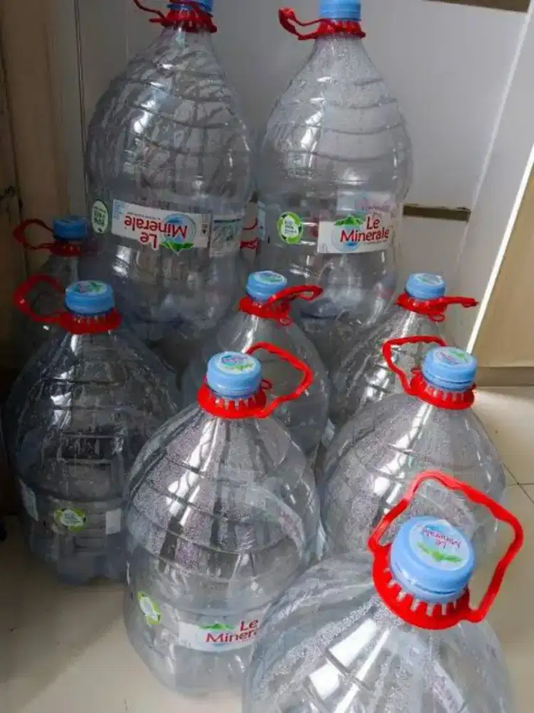 Galon Le Minerale Bekas